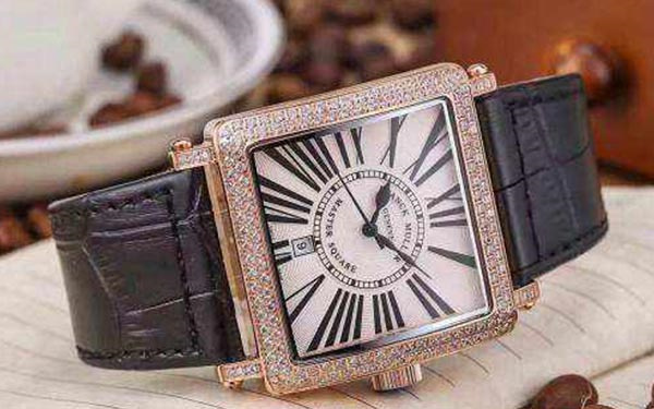 法穆兰手表皮表带遇起皮危机?掌握这些修复妙招,让爱表重焕新颜(图) 法穆兰手表皮表带遇起皮危机?掌握这些修复妙招,让爱表重焕新颜(图)