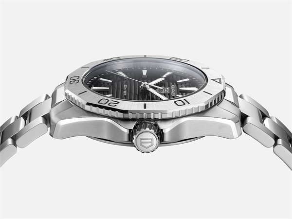 泰格豪雅腕表外观有划痕处理技巧汇总（轻松修复爱表的小妙招）（图）